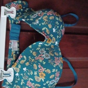 Flirtitude Bra size 38C, green w/floral pattern